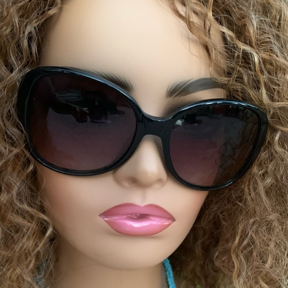 Michael Kors M2773S Edie Oversized Sunglasses
